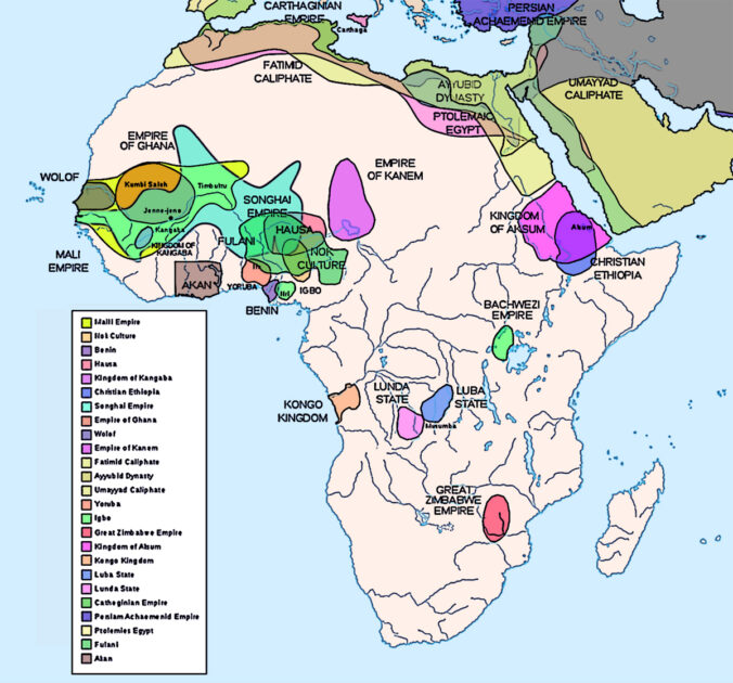 Vorkoloniale Königreiche und Staaten in Afrika (Zeitraum von etwa 500 v. Chr. bis 1500 n. Chr.). Bild: Jeff Israel, CC BY-SA 3.0